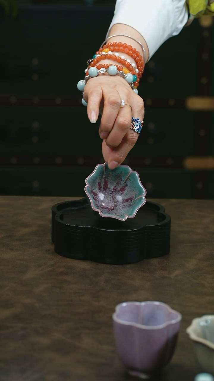 【闪购商品】W宝丰宋官窑原产地仿古釉钧瓷花口杯