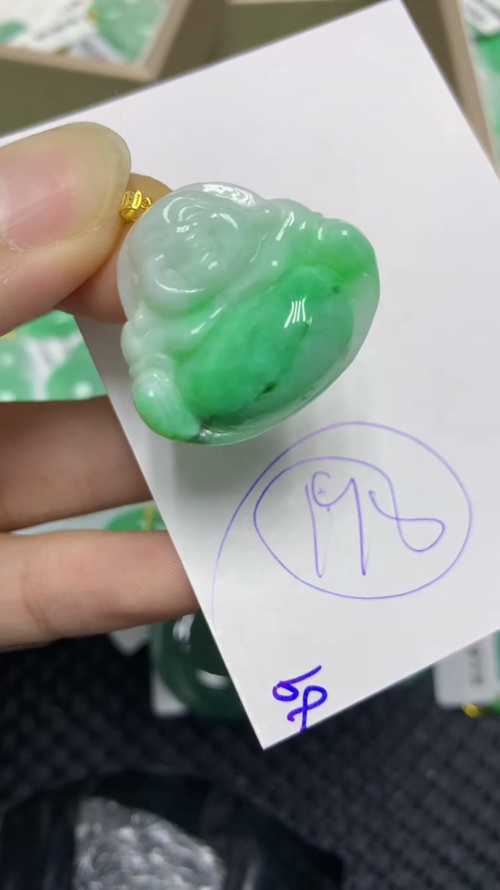 颈饰18K金镶嵌翡翠缅甸A货翡翠