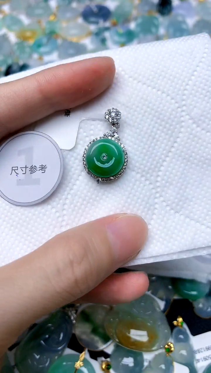 颈饰银S925镶嵌翡翠天然A货翡翠