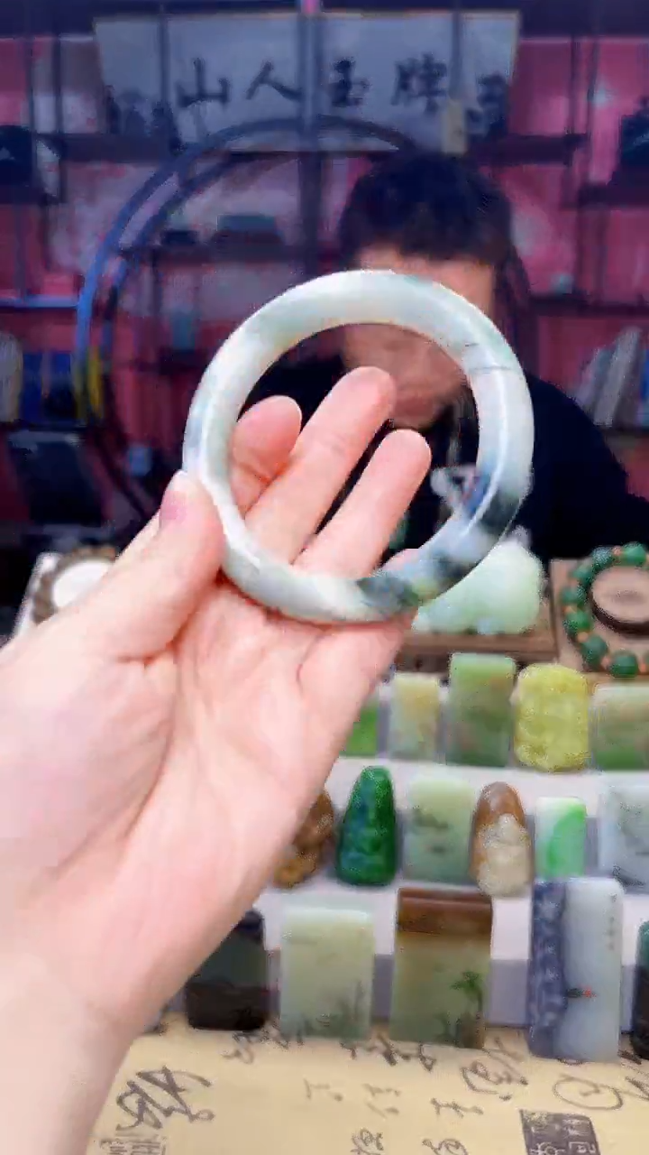 未镶嵌独山玉手镯106