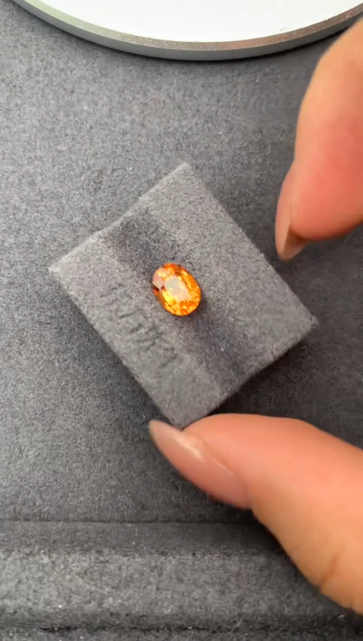 未镶嵌裸石石榴石1.4ct 芬达石榴石 定制 FE