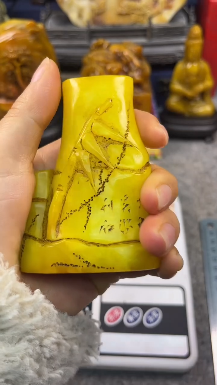 寿山石印石 Hi~ 我是你的智能助手，有问题、尽管问。  比如，你可