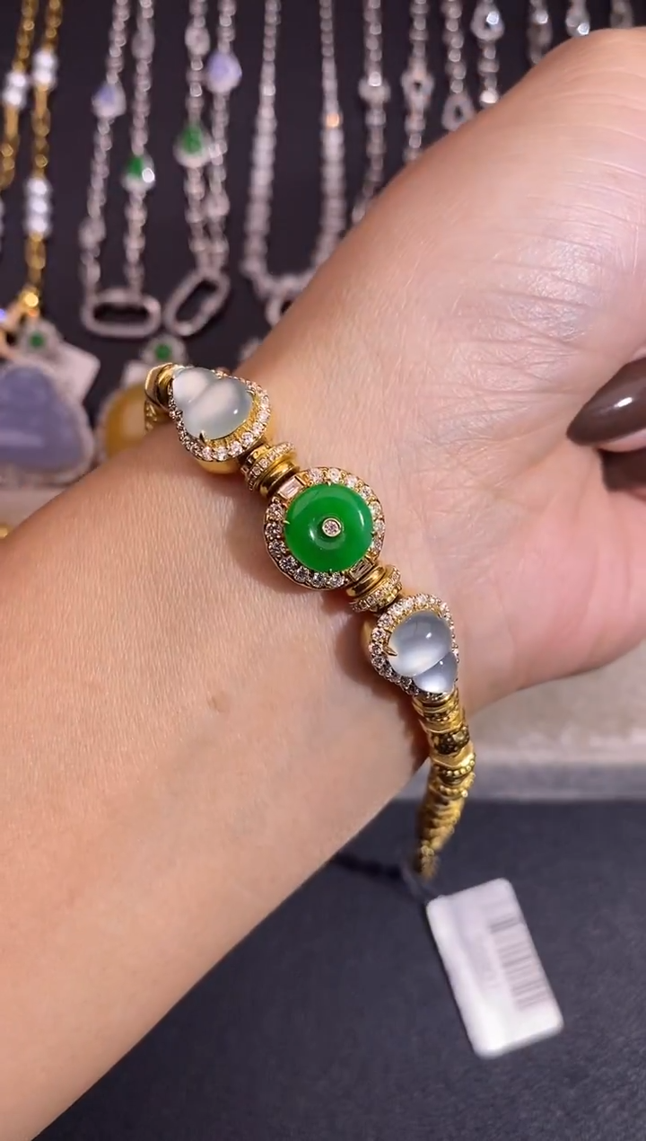 18K金镶嵌手链翡翠手链