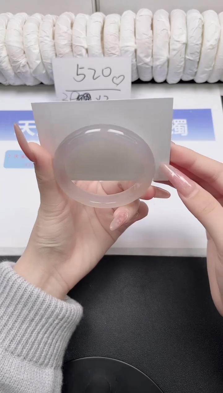 未镶嵌手镯石英质玉132-55