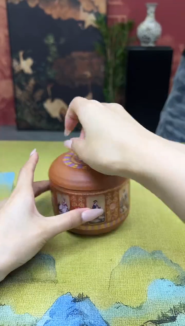 四大美人茶叶罐   