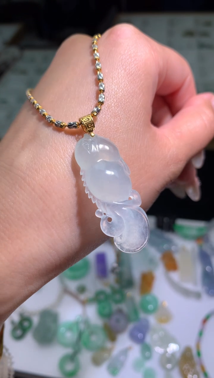 【闪购商品】翡翠颈饰18K金镶嵌金鱼