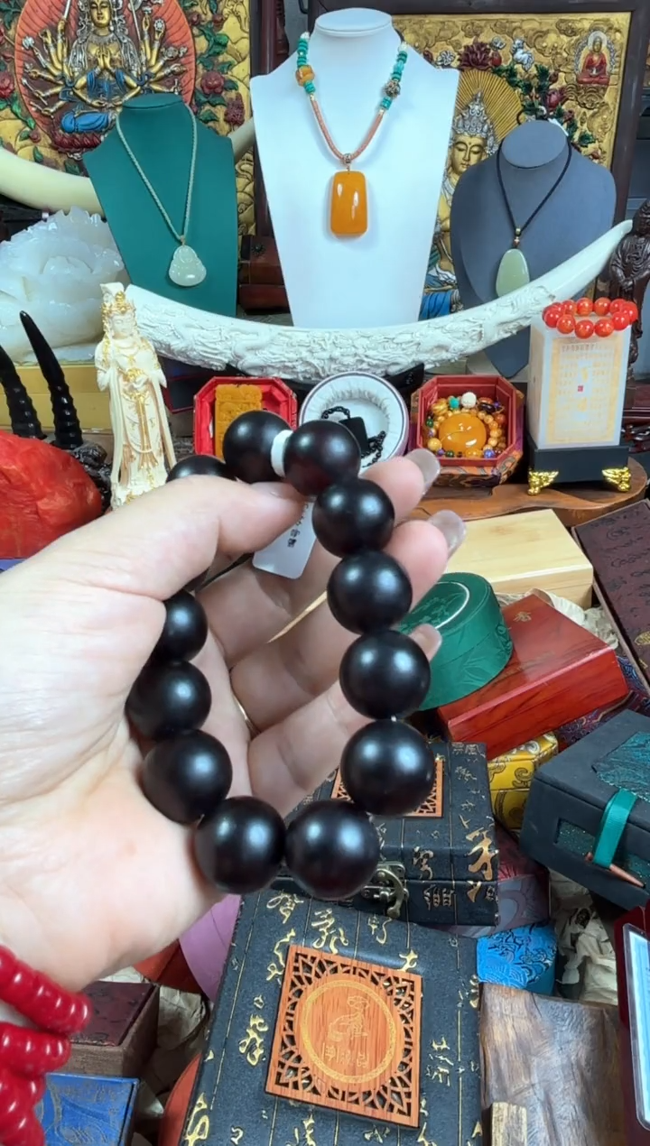 未镶嵌琥珀裸石568389637896786786