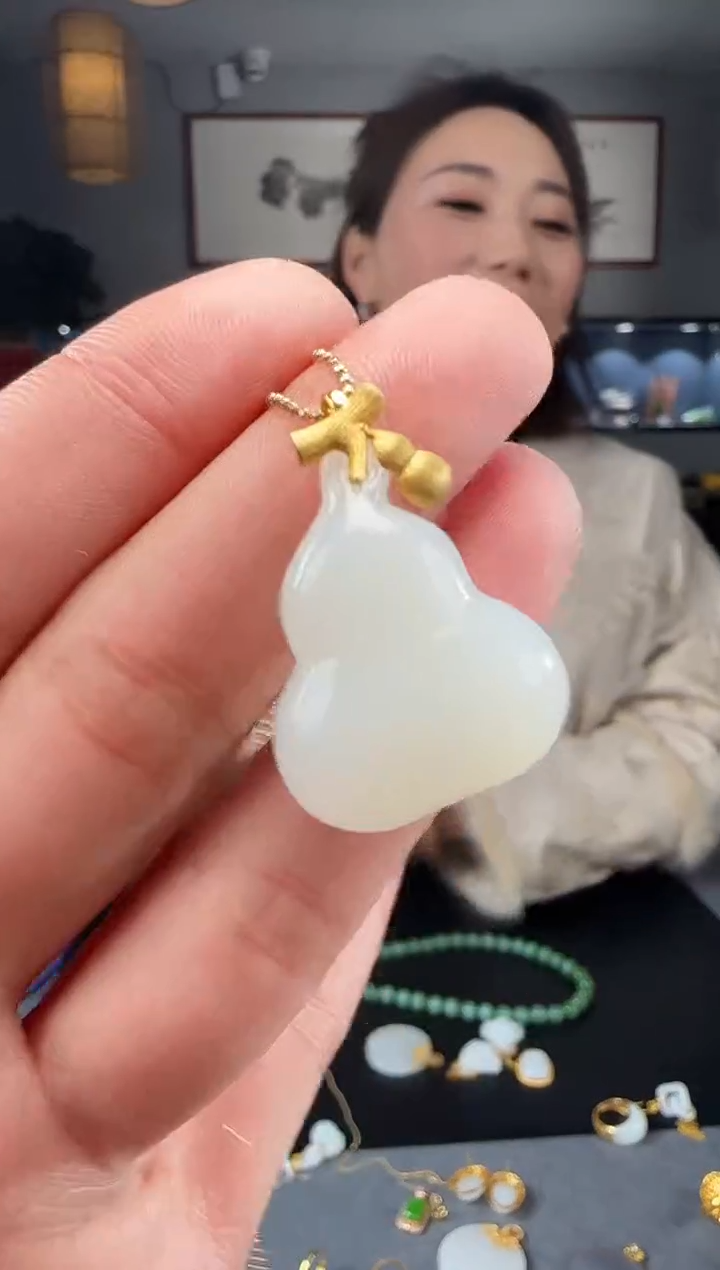 【闪购商品】南红玛瑙吊坠(不含链)18K金镶嵌1