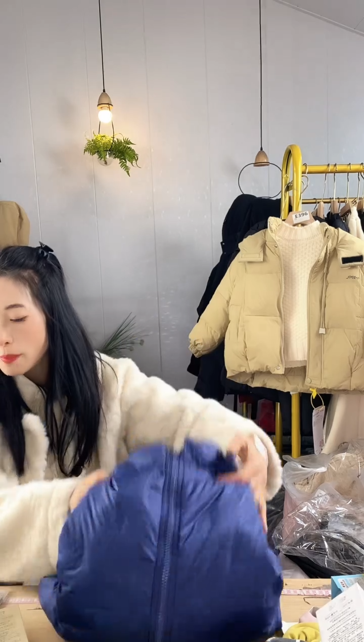 160码嘎嘎轻薄服【充绒不均【875