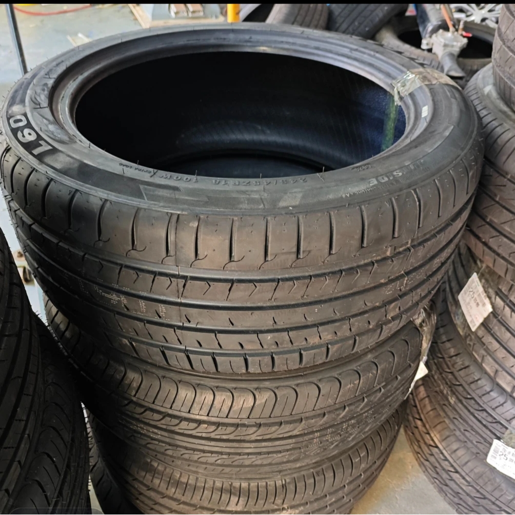 品牌下线轮胎19寸