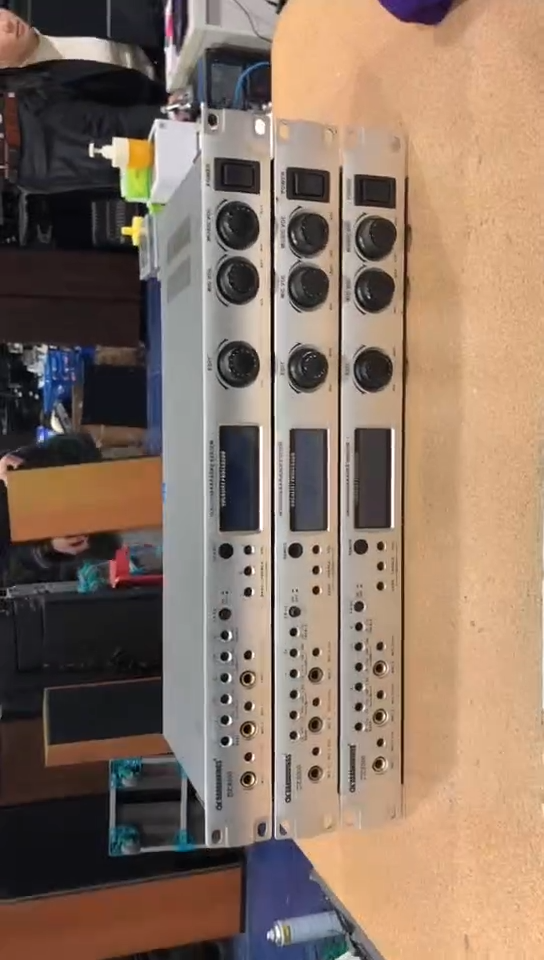 8新DK效果器一台，坏的，随机发货，不带线材