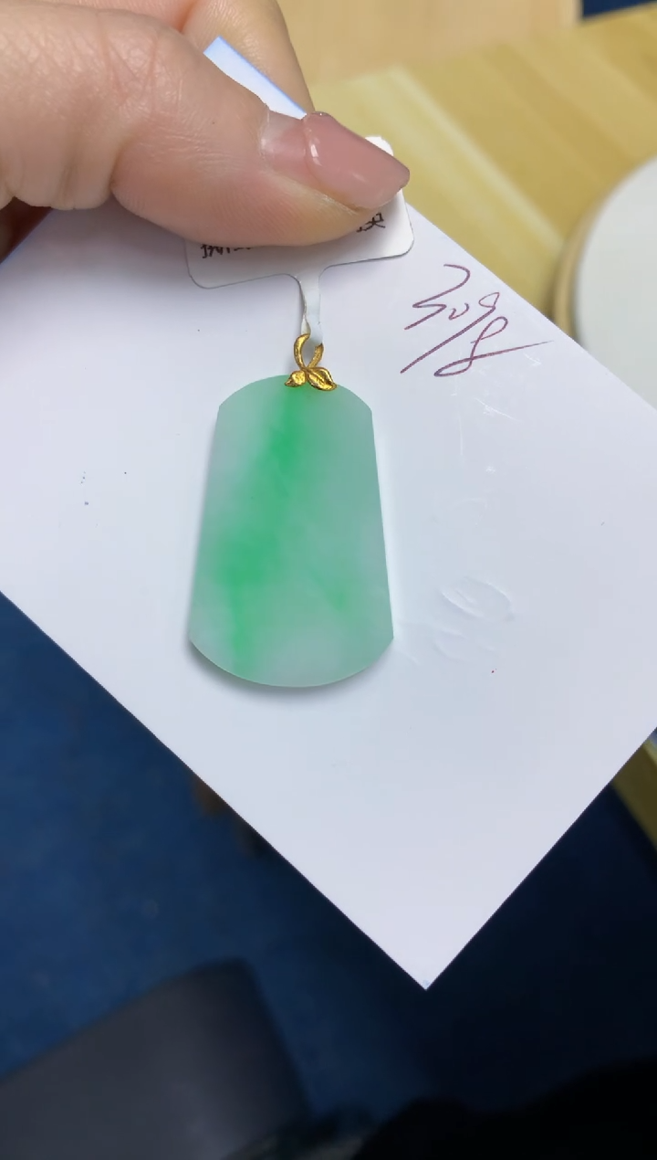 【闪购商品】翡翠挂件18K金镶嵌 天然翡翠A货