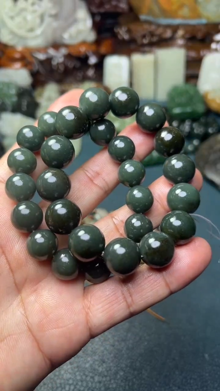 未镶嵌和田玉把件2