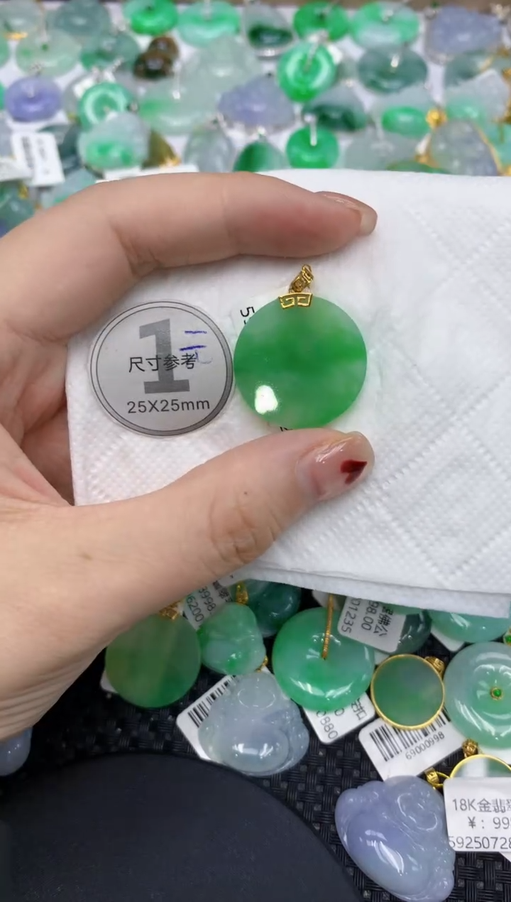 翡翠18K金镶嵌颈饰11111111