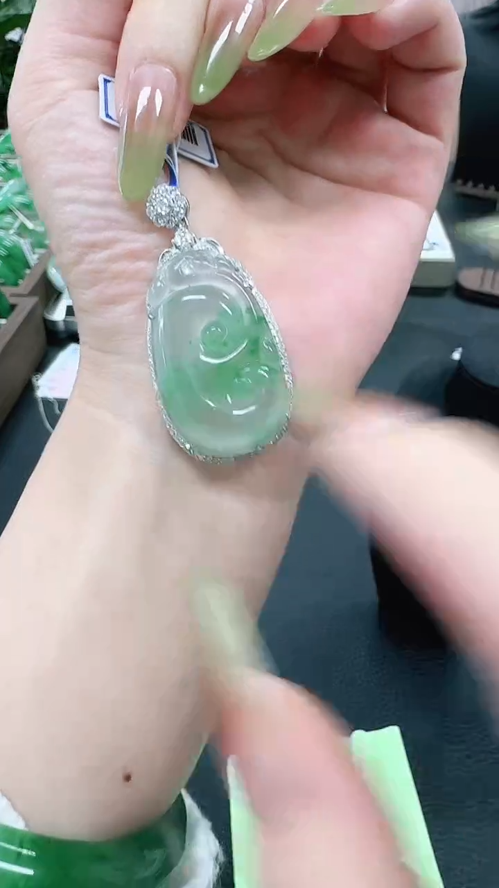 未镶嵌1石英质玉（非洲翠）/9874