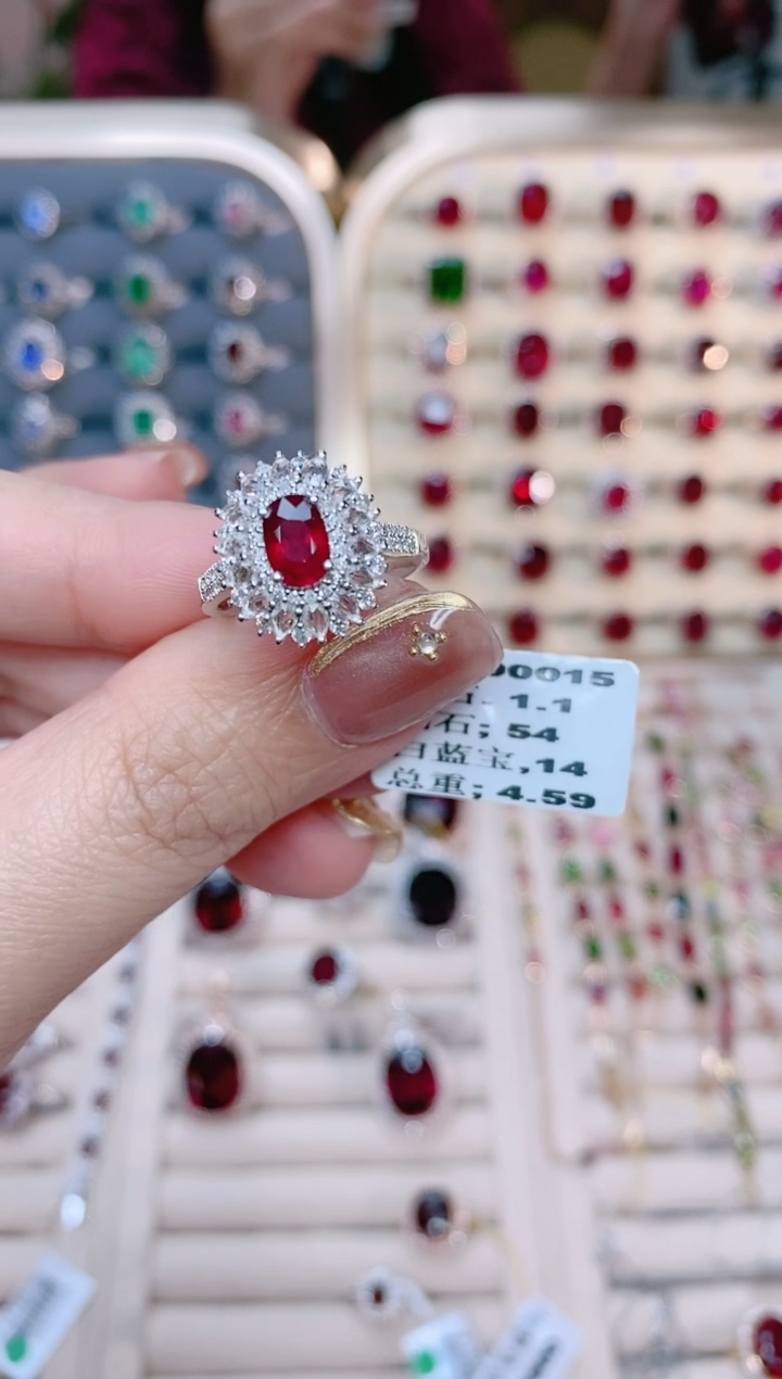 【闪购商品】红宝石18K金戒指18K金镶嵌1