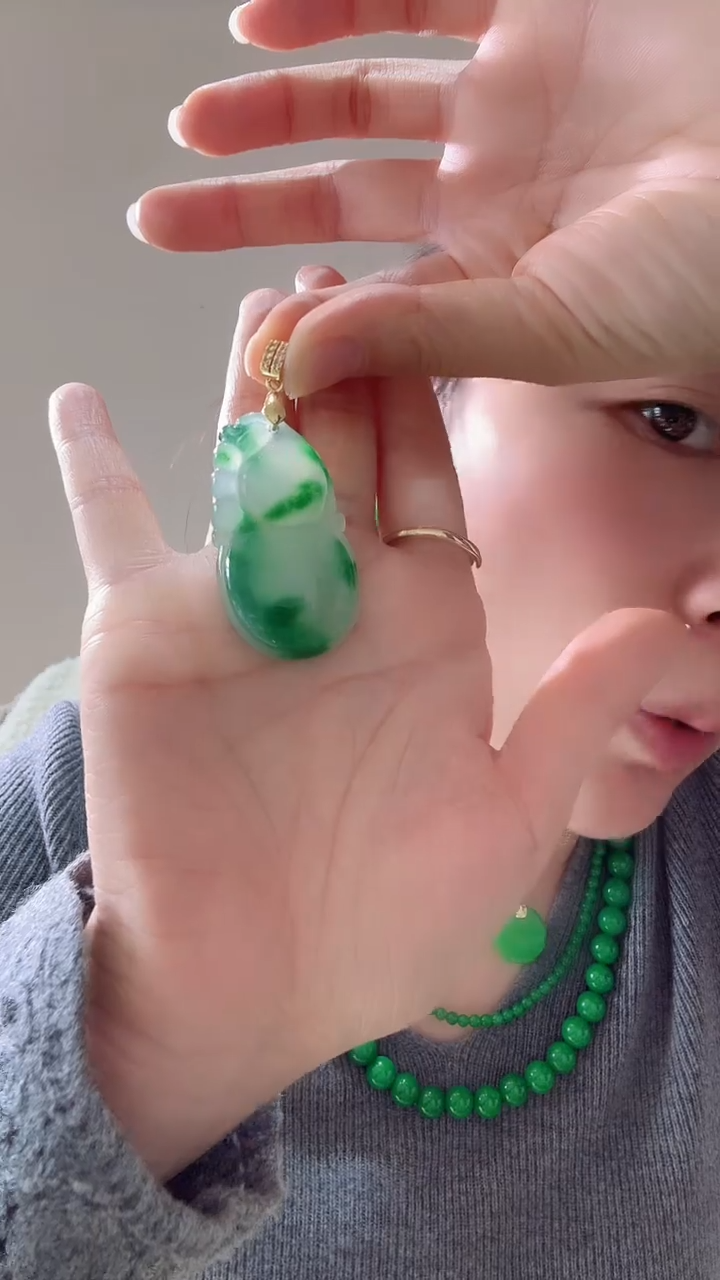 颈饰未镶嵌翡翠飘花如意葫芦