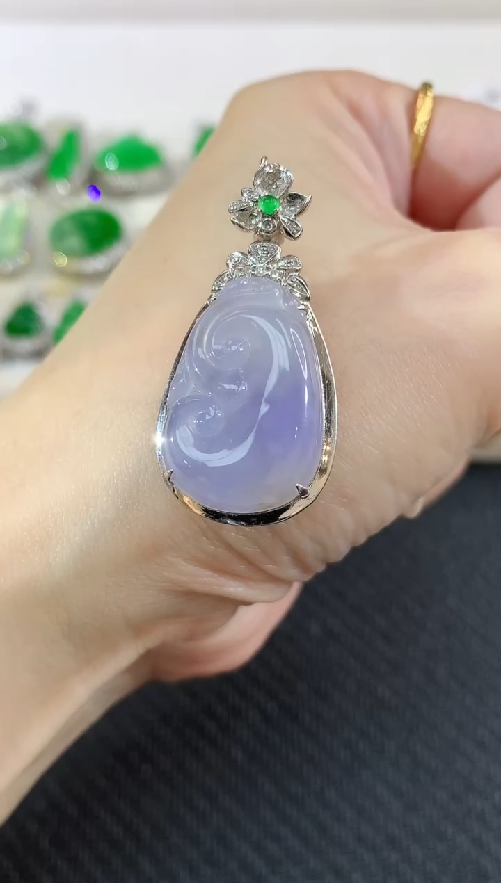 吊坠(不含链)18K金镶嵌翡翠如意|4800