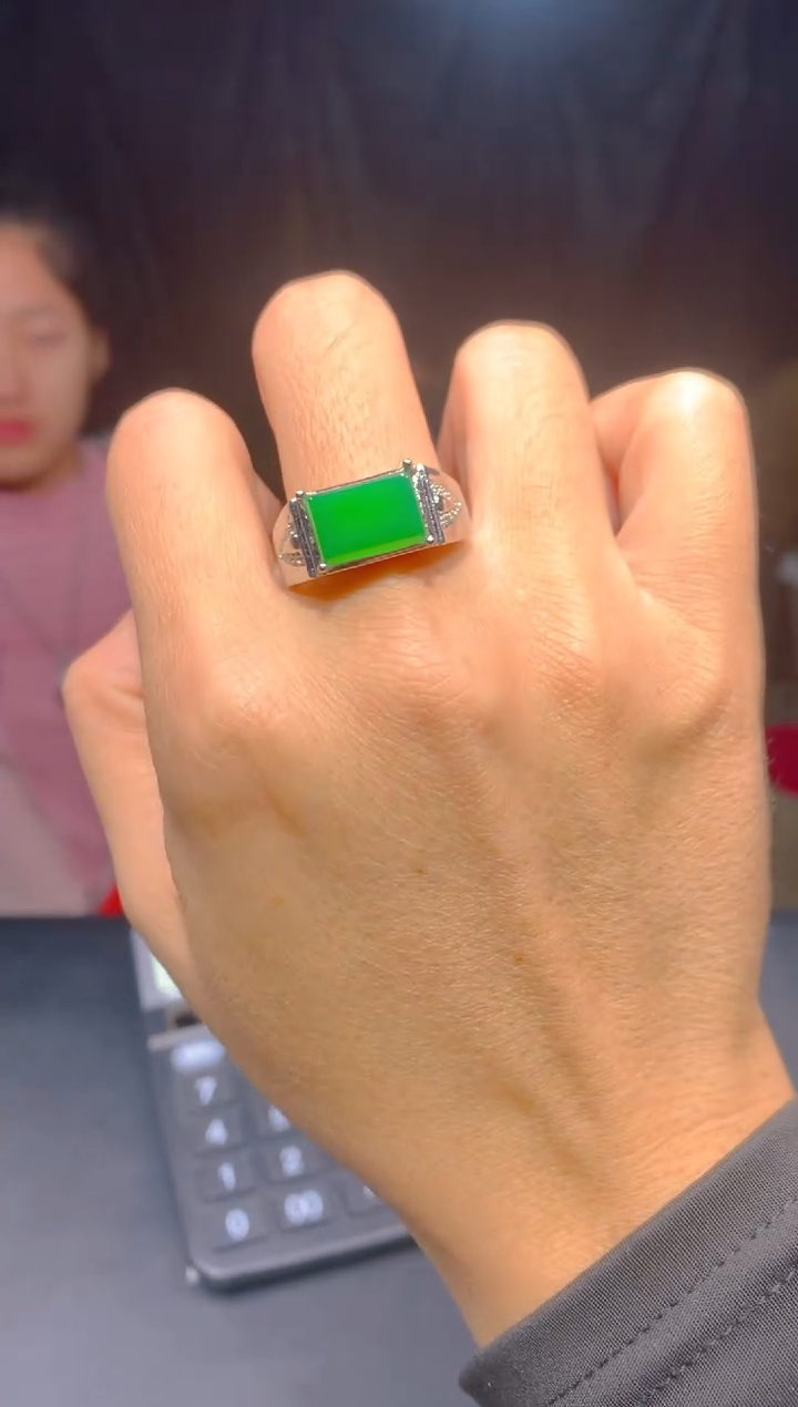 【闪购商品】定制翡翠未镶嵌59多样性发货（发其一）