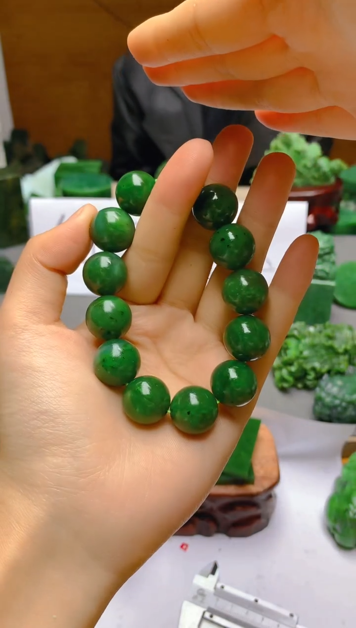 【闪购商品】未镶嵌和田玉（碧玉）手串1