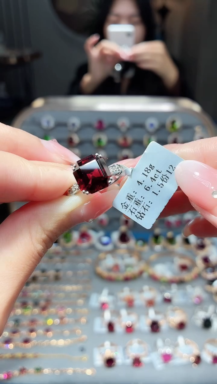 18K金镶嵌戒指碧玺6.4ct