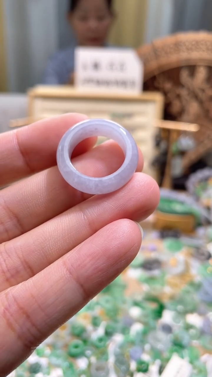 翡翠未镶嵌颈饰圈11