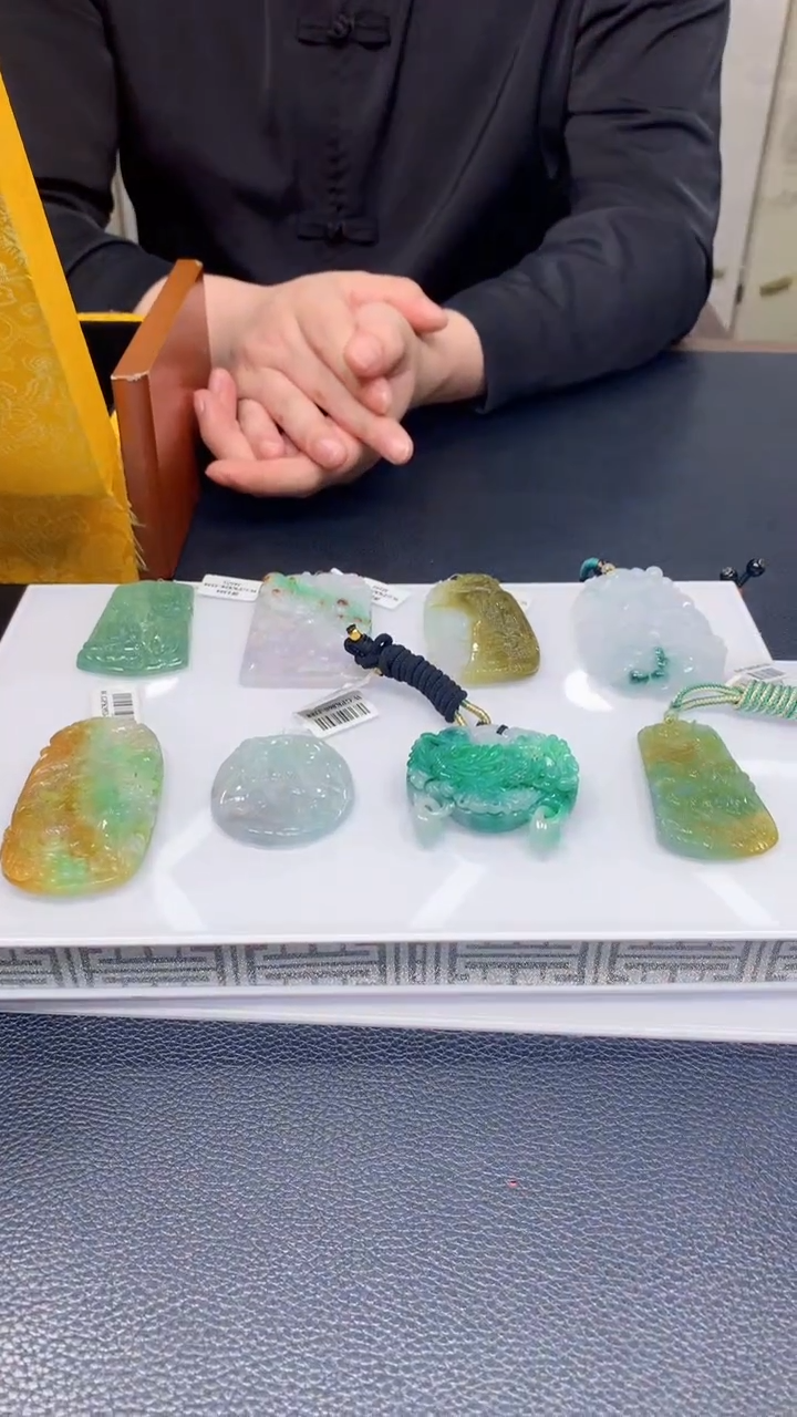 【闪购商品】定制翡翠未镶嵌1062lj-毛货挂件26