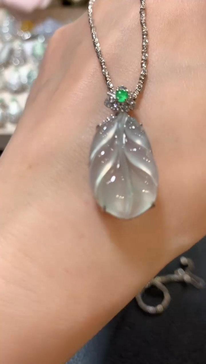 吊坠(不含链)18K金镶嵌翡翠z26 