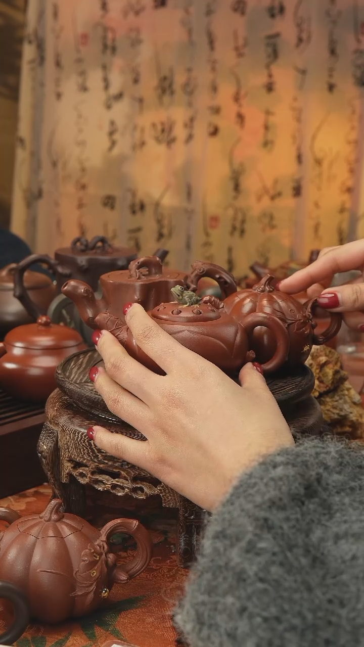 茶壶紫砂W*廖青蛙链子 红皮龙
