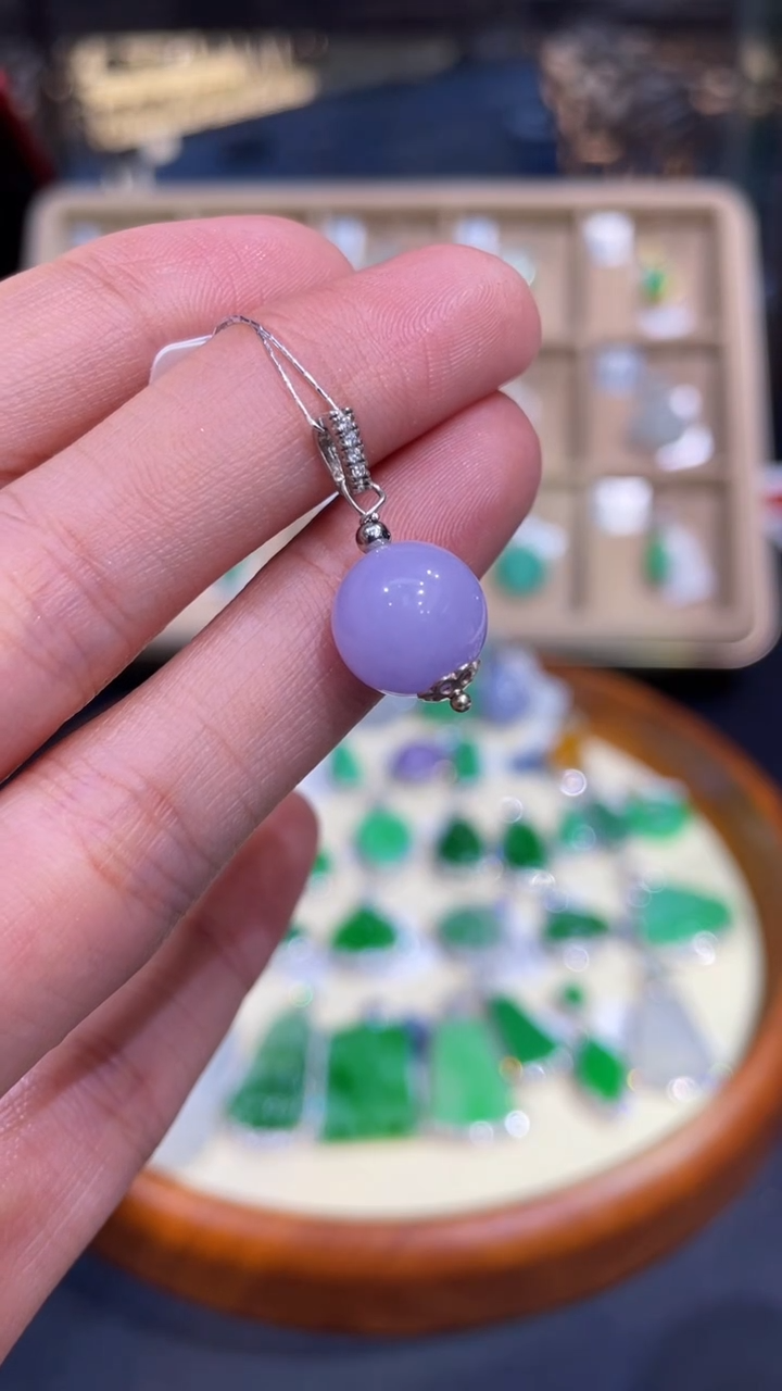 【闪购商品】翡翠吊坠(不含链)18K金镶嵌紫珠