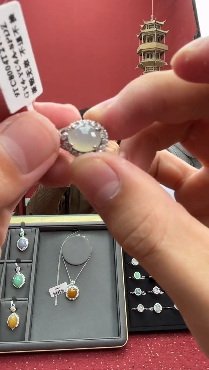 【闪购商品】翡翠颈饰未镶嵌476770/多样性发一件