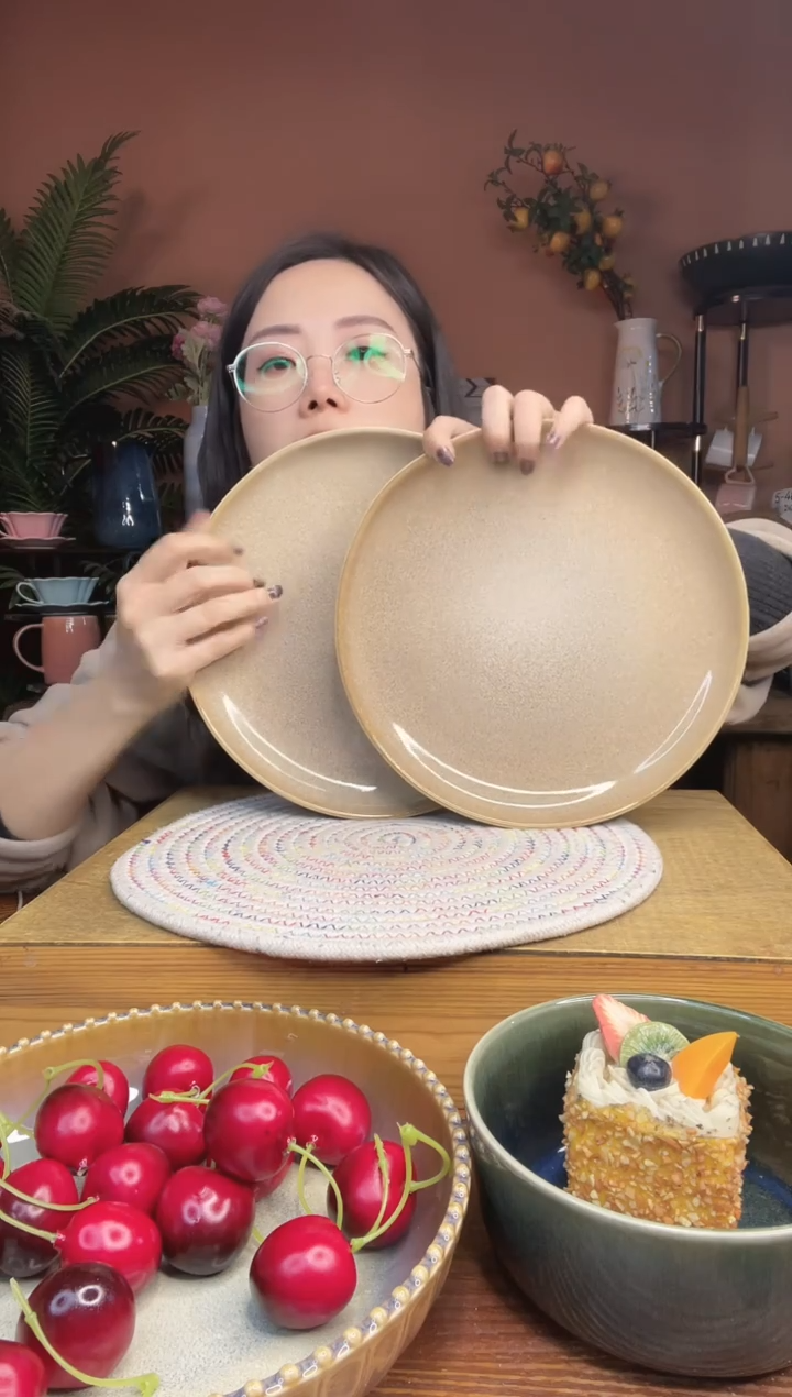 陶瓷9.8英寸复古黄色平盘 2件 微瑕疵