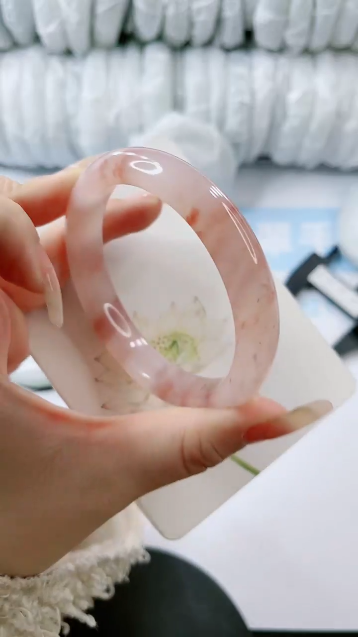 【闪购商品】石英质玉手镯未镶嵌多样性发货L508