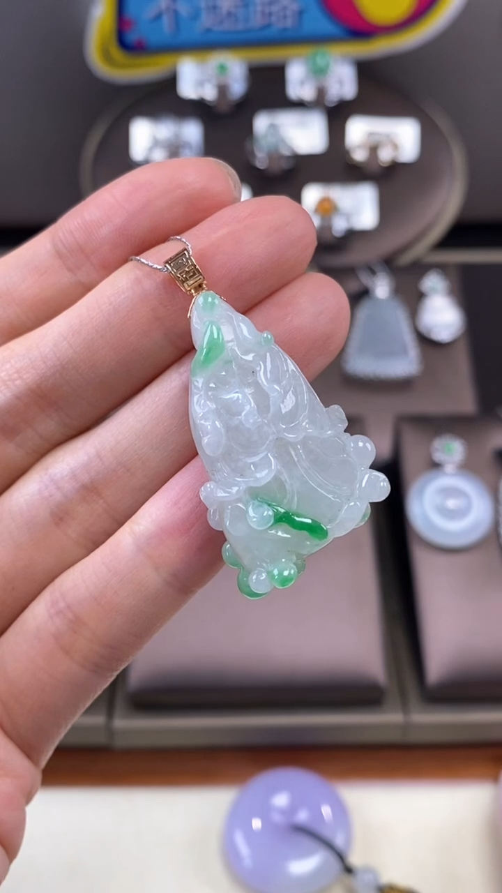 【闪购商品】翡翠吊坠(不含链)18K金镶嵌翡翠白菜