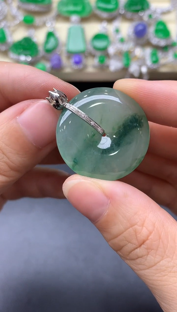 颈饰18K金镶嵌翡翠437中国好珍宝