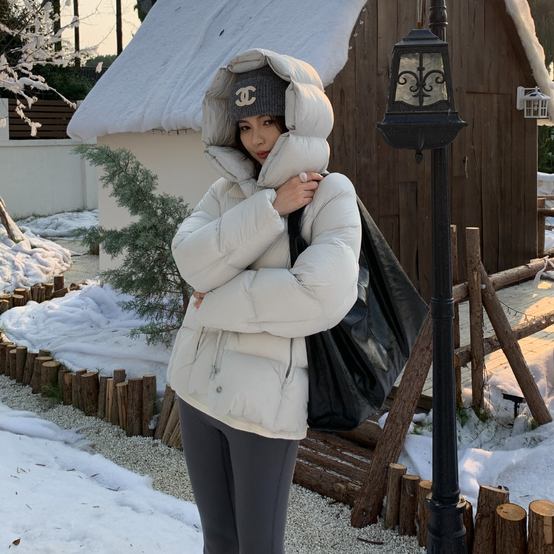 深定2025冬季中短款95白鸭绒云朵泡芙花苞帽莫兰迪色羽绒服极寒