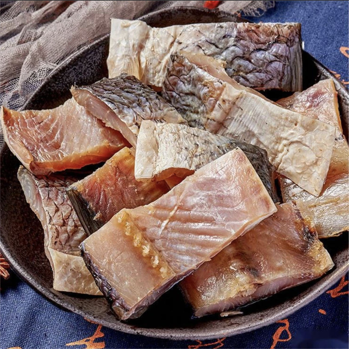 阳干鱼块湖北特产风干草鱼腌制晒干非烟熏腊鱼可泡水烹饪