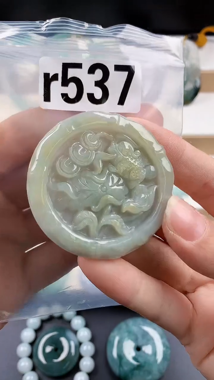 颈饰未镶嵌翡翠天然翡翠吊坠挂件