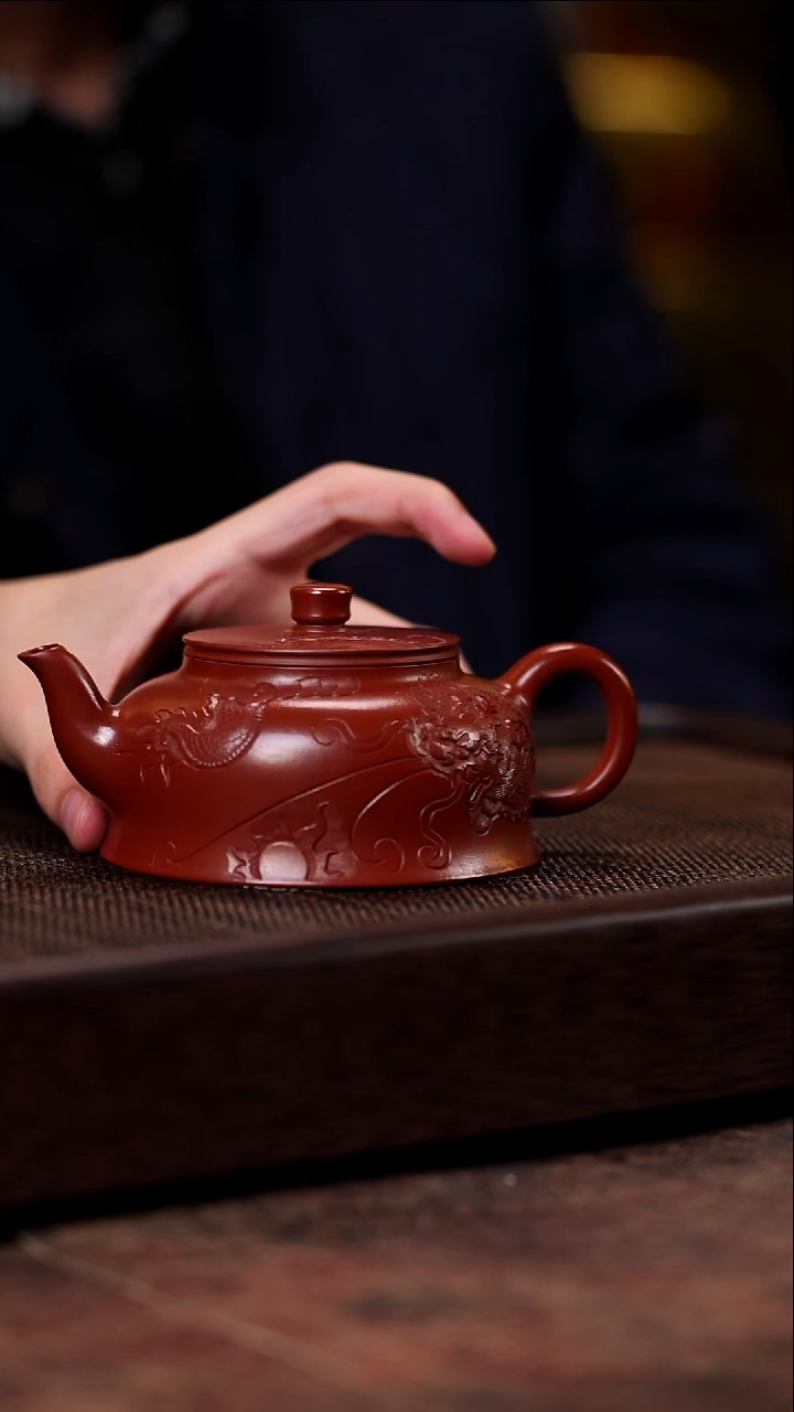 金钟浮雕 大红袍