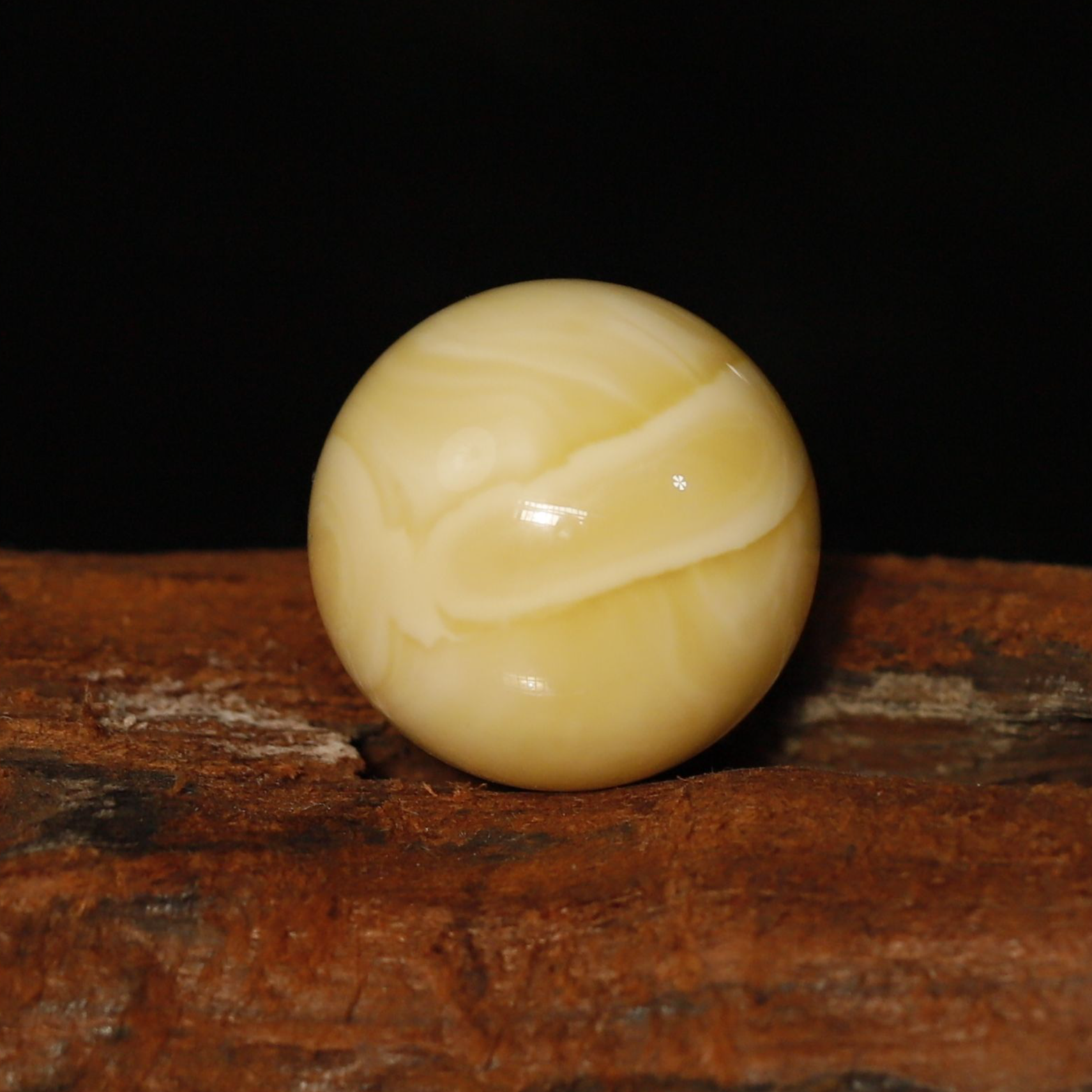 天然原矿俄料糯白满蜡蜜蜡单珠25.8mm