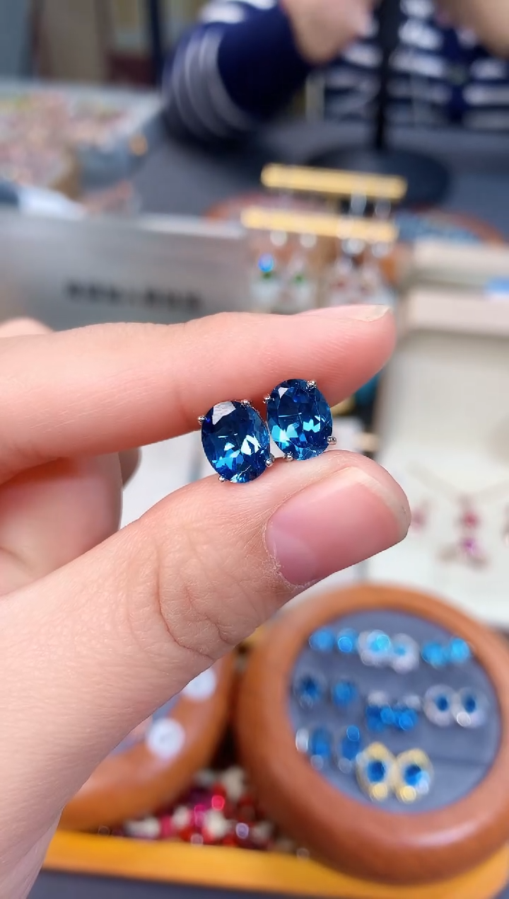 【闪购商品】托帕石耳钉银S925镶嵌天然