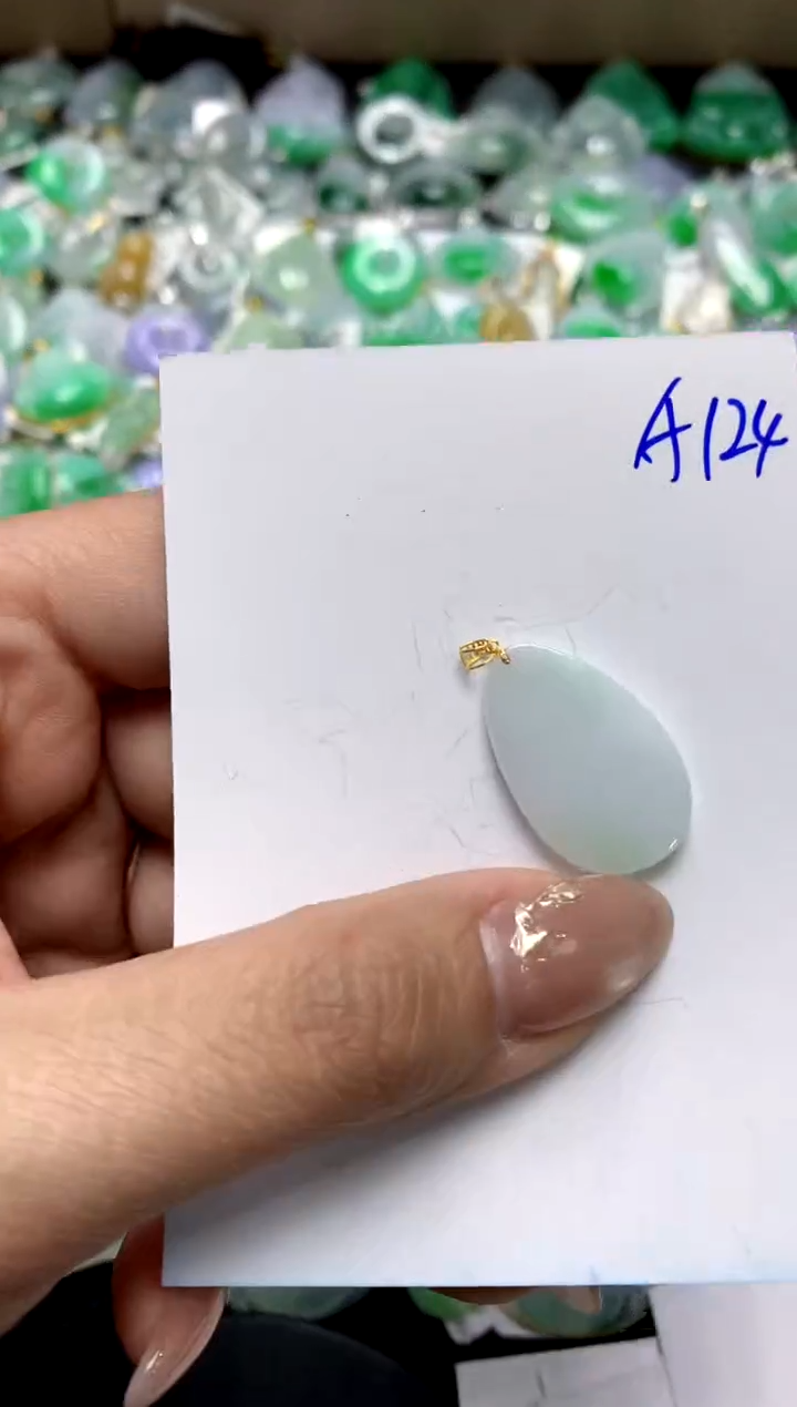 【闪购商品】翡翠颈饰18K金镶嵌1111111111111111