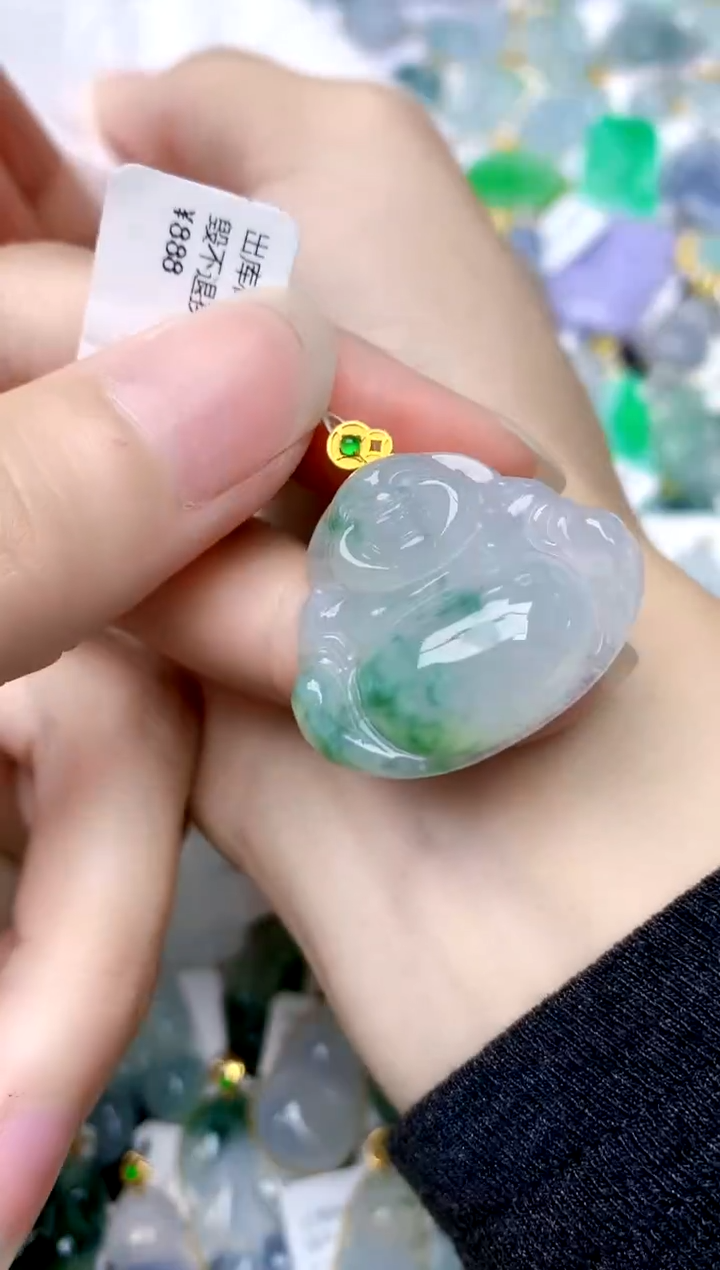 颈饰18K金镶嵌翡翠天然A货翡翠