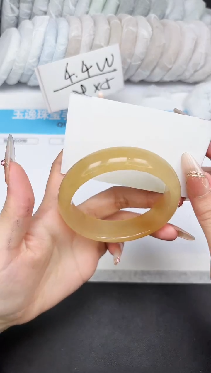 石英质玉未镶嵌手镯480-61.5