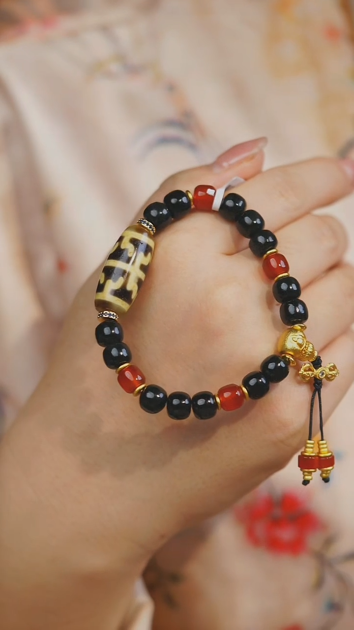 【闪购商品】玛瑙/玉髓手串未镶嵌多样性发其一