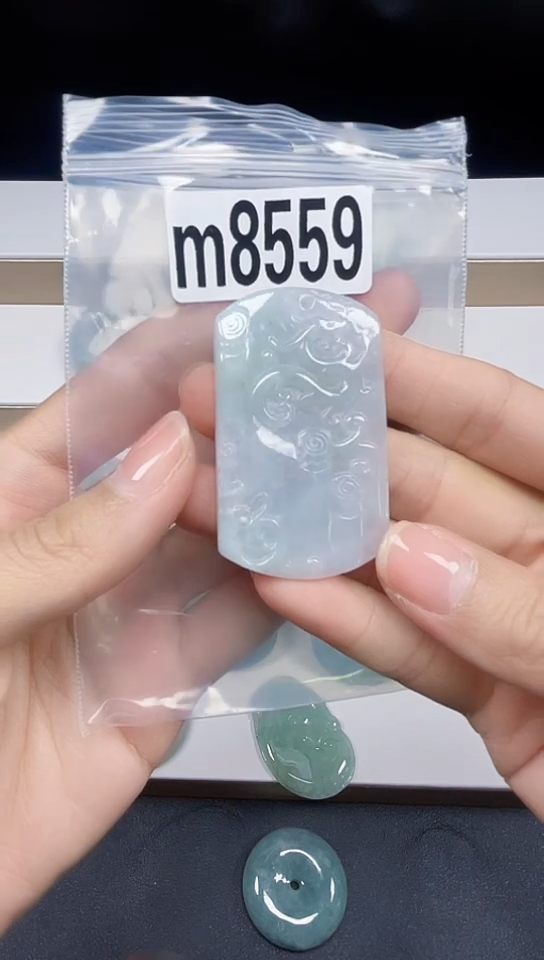 颈饰未镶嵌翡翠天然翡翠吊坠挂件