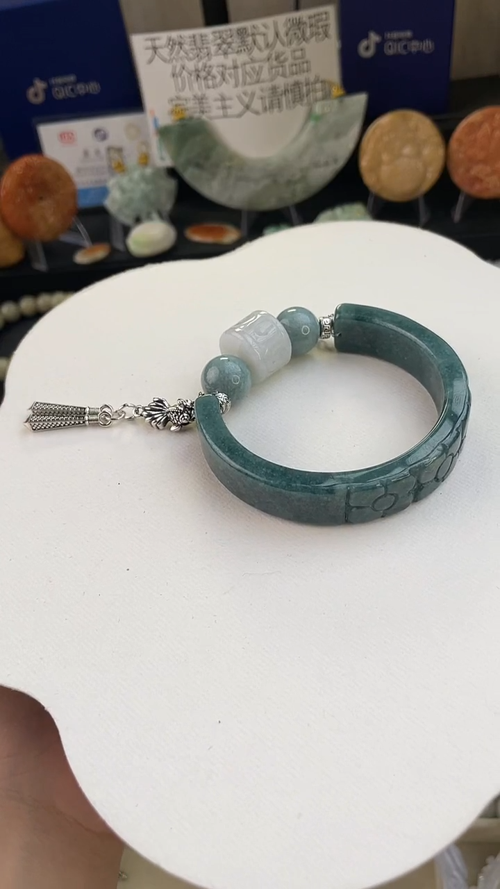 未镶嵌手链翡翠手工定制默认微瑕播介绍为准