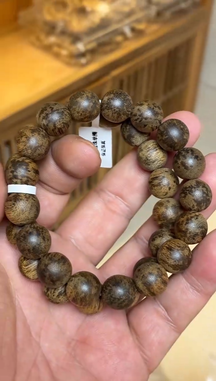 沉香手串 文莱圆珠单圈昆仑梅格1.3多样性发其一