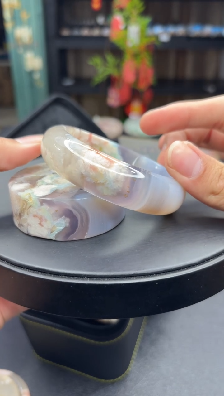 【闪购商品】石英质玉手镯未镶嵌687（62圈赠送镯心）