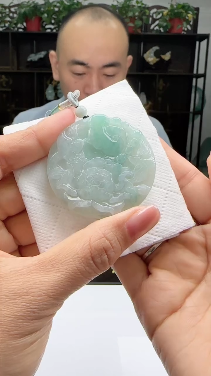 【闪购商品】翡翠颈饰未镶嵌天然翡翠A货吊坠